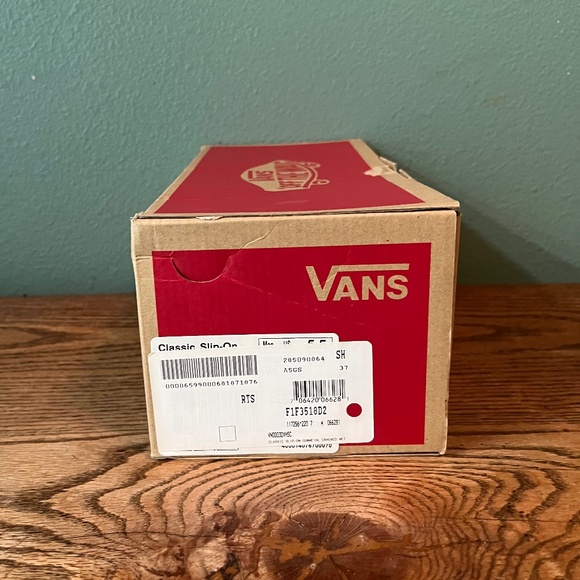 Vans Metalic Leather Slip On's    Women's Size 7    Men's Size 5.5    NWT - Picture 10 of 10